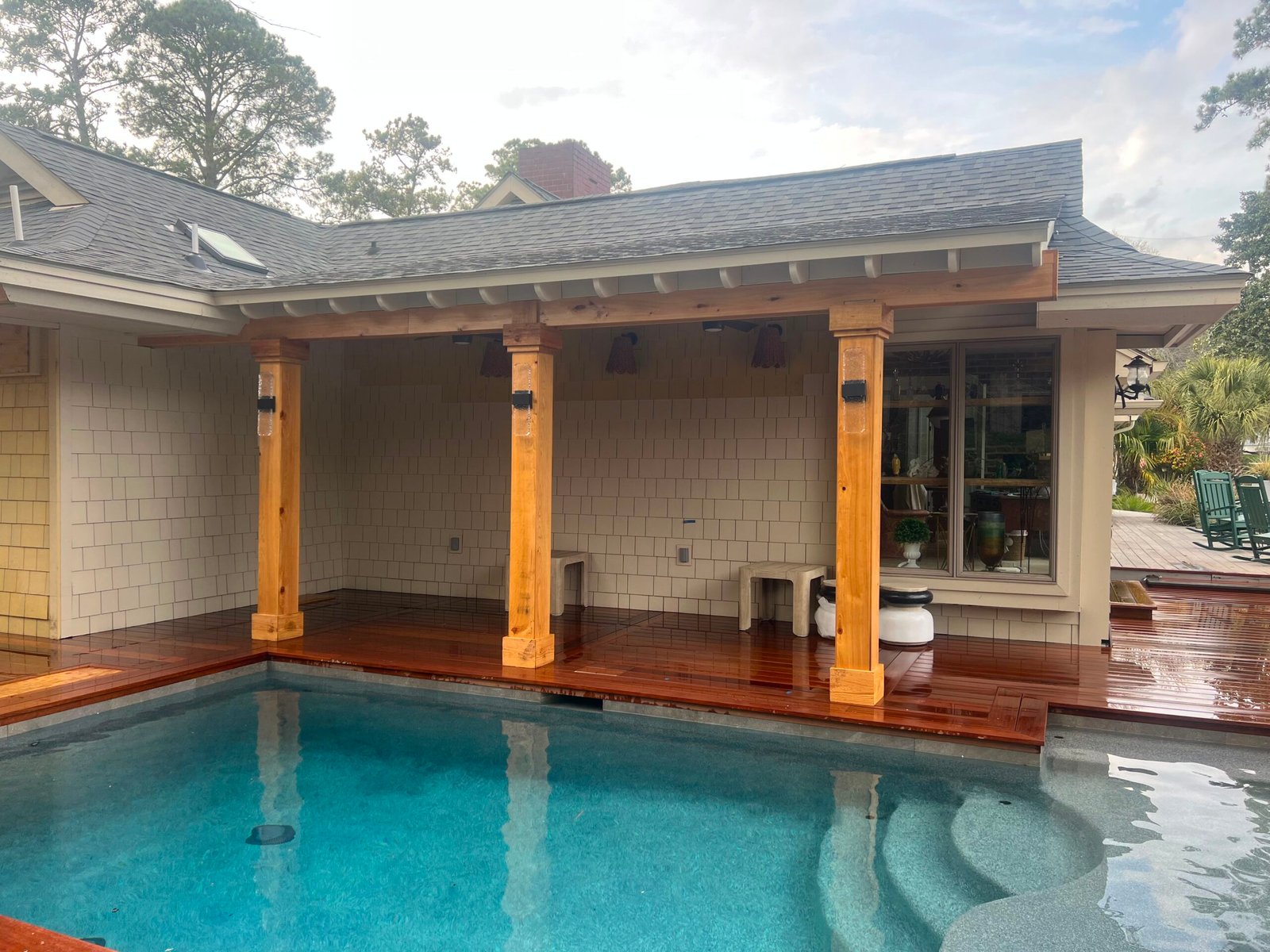 Pool and Outdoor Remodeling by Oliver Construcción